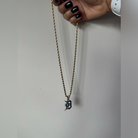 DETROIT TIGERS OFFICIAL MLB LOGO PENDANT - Picture 3 of 5